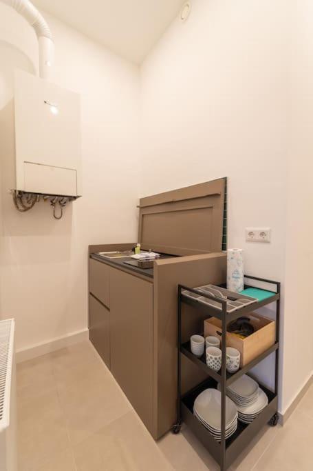 Josef's I Comfort I Metro Access Apartment